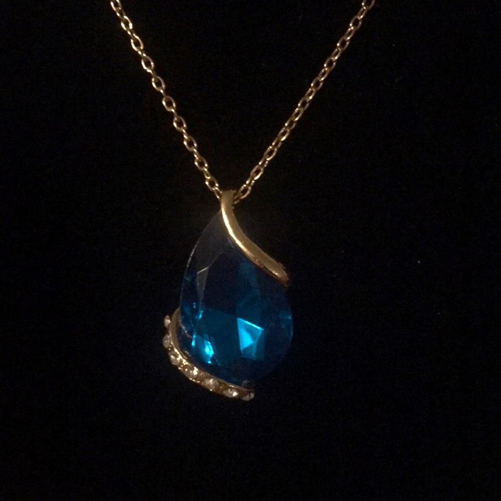 Turquoise Teardrop and Rhinestone Neckace Set - Picture 4 of 6